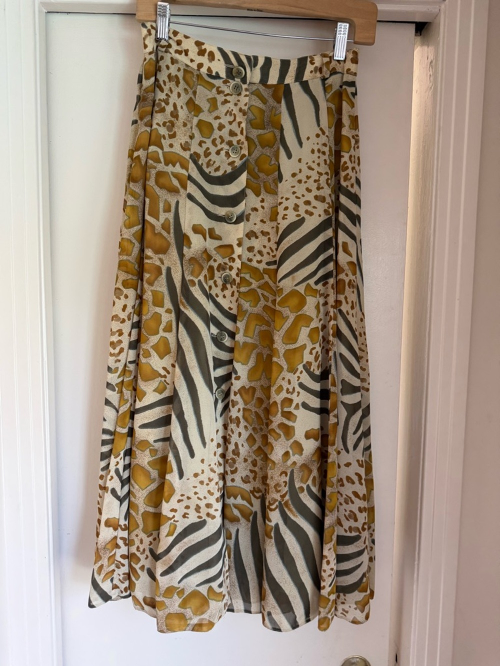 VINTAGE Women’s Animal Print Button-Front Midi Skirt in Mustard and Cream